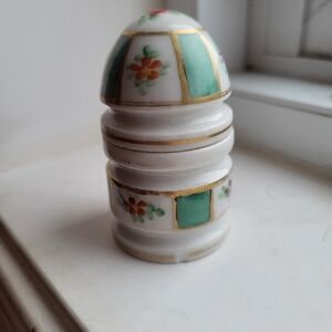 Lovely Vintage Table Lighter